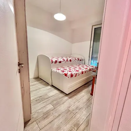 Mor Maison City-center Few Free Private Parking Apartment